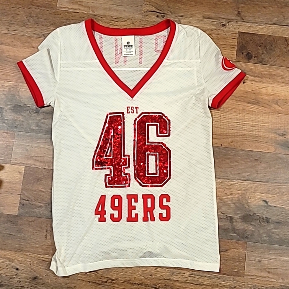 White 49ers shirt